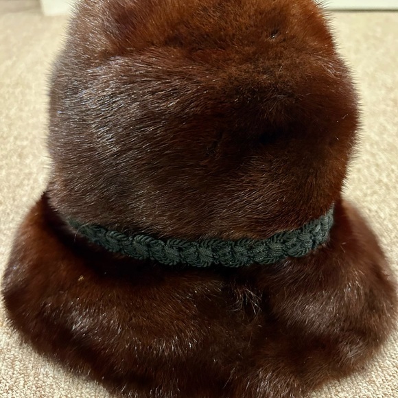 Mink fur hat. Pristine. Reversible - Picture 3 of 7